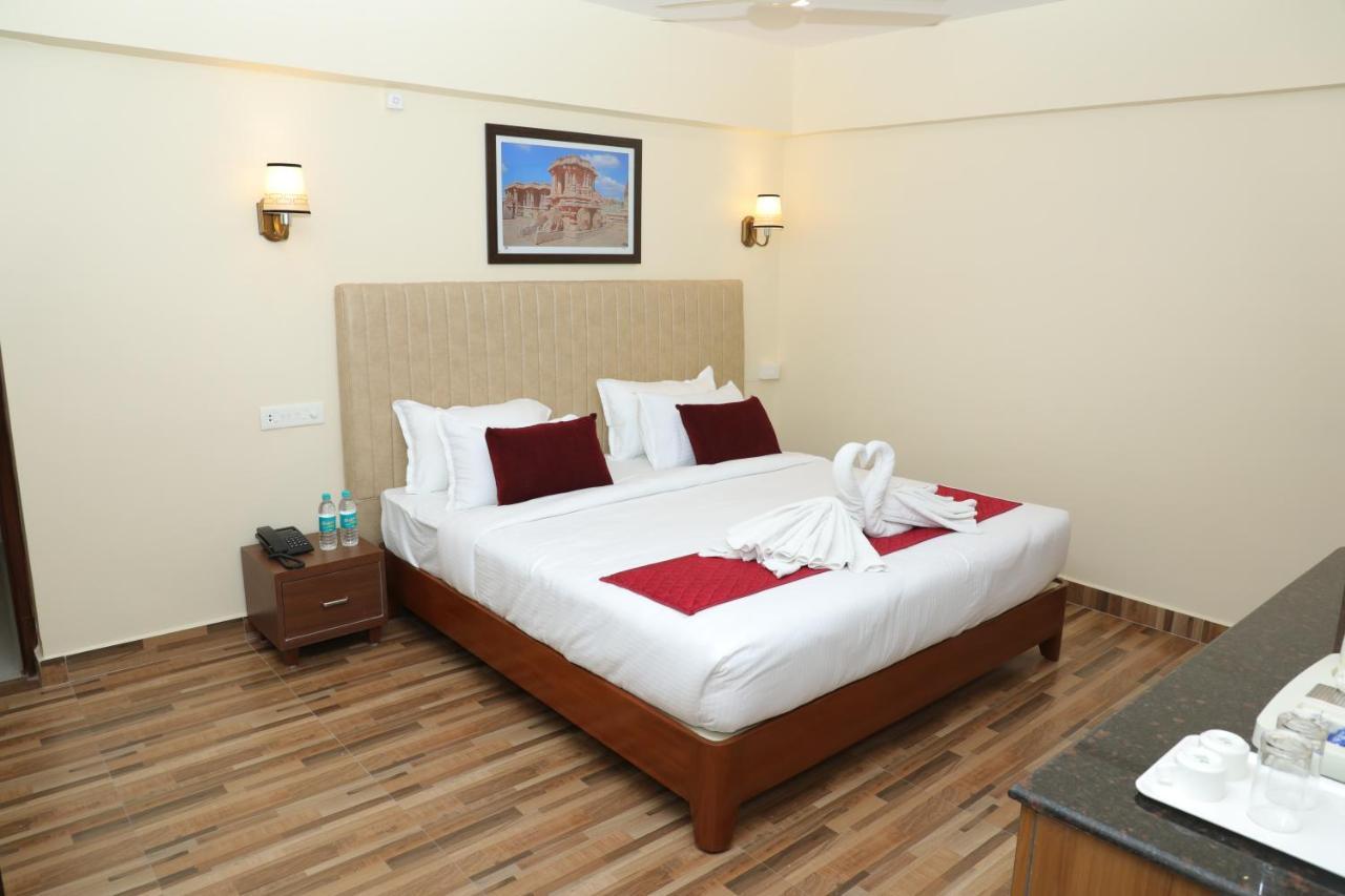 Gadiraju Palace Convention Centre & Hotel Visakhapatnam Exterior foto